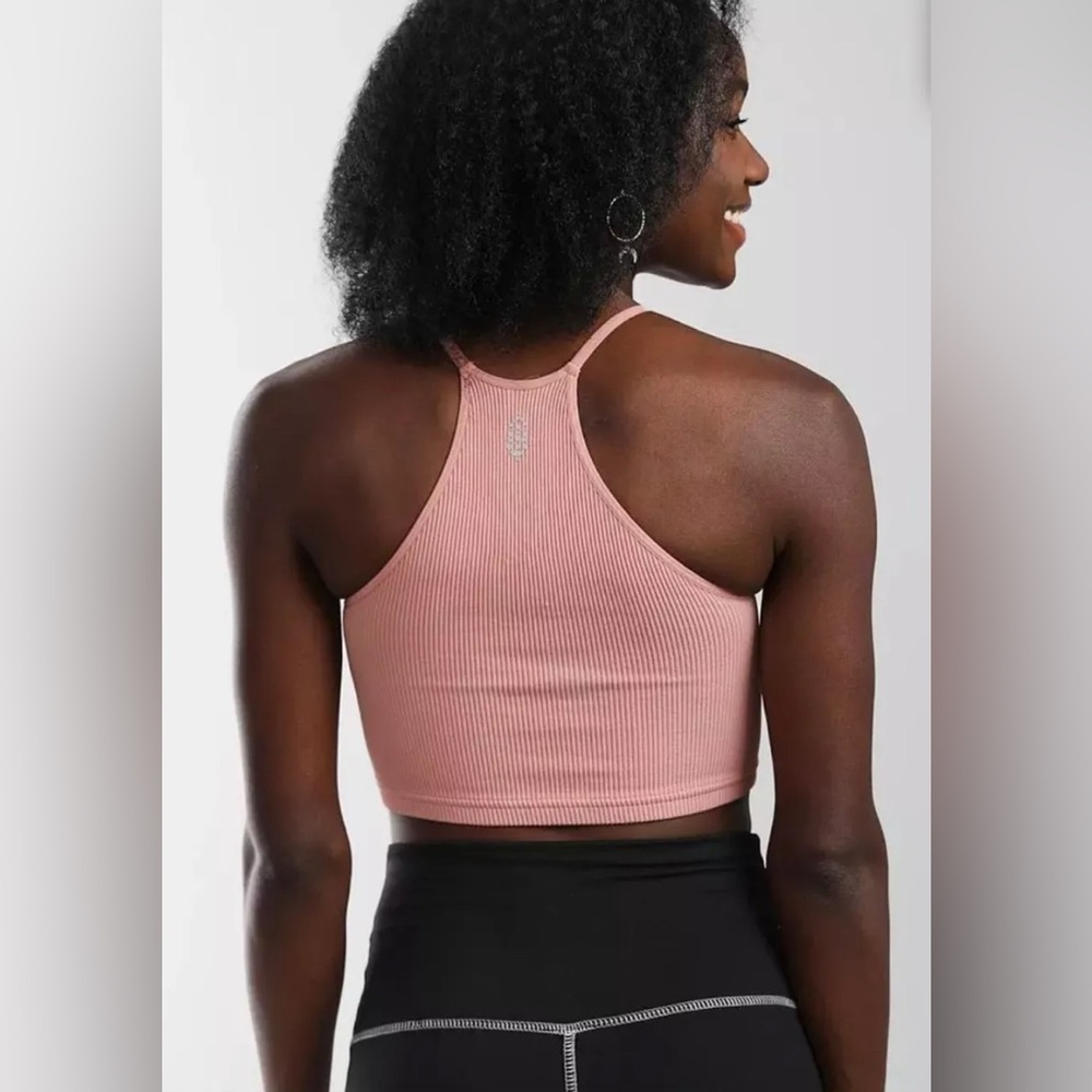😝 NWOT FP Movement Happiness Runs Tank Top~Size XS/S~Soft Pink~Cropped~Racerback - Picture 4 of 7